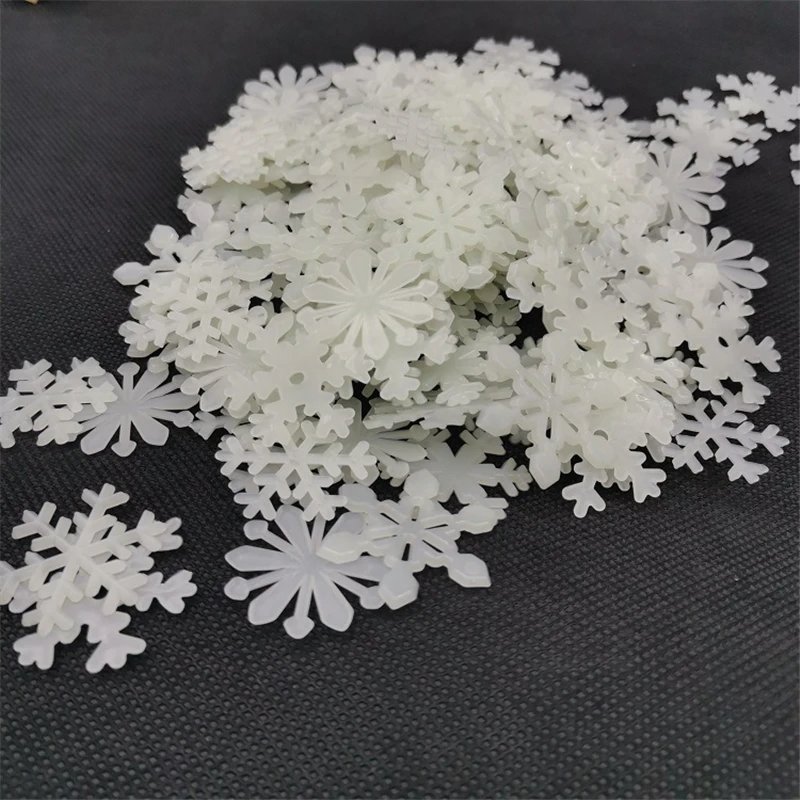 Vivid Luminous Snowflake Pvc Sticker Glow In Dark Fluorescent Wall Art Xmas Festival Birthday Party Home Decoration Window Decal