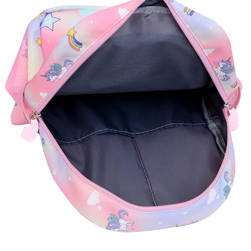 A girl's super pretty unicorn decorative pattern fashion trend children's backpack suitable for school and everyday use