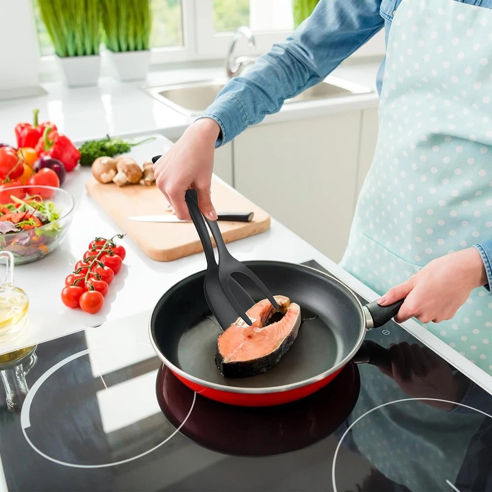 2 in 1 Grip Flip Spatula Clamp Egg Pancake Fish French Toast Omelette Making Non Stick Home Kitchen Cooking Turner Tool 2 in 1 Grip Flip Spatula Clamp Egg Pancake Fish French Toast Omelette Making Non Stick Home Kitchen Cooking Turner Tool